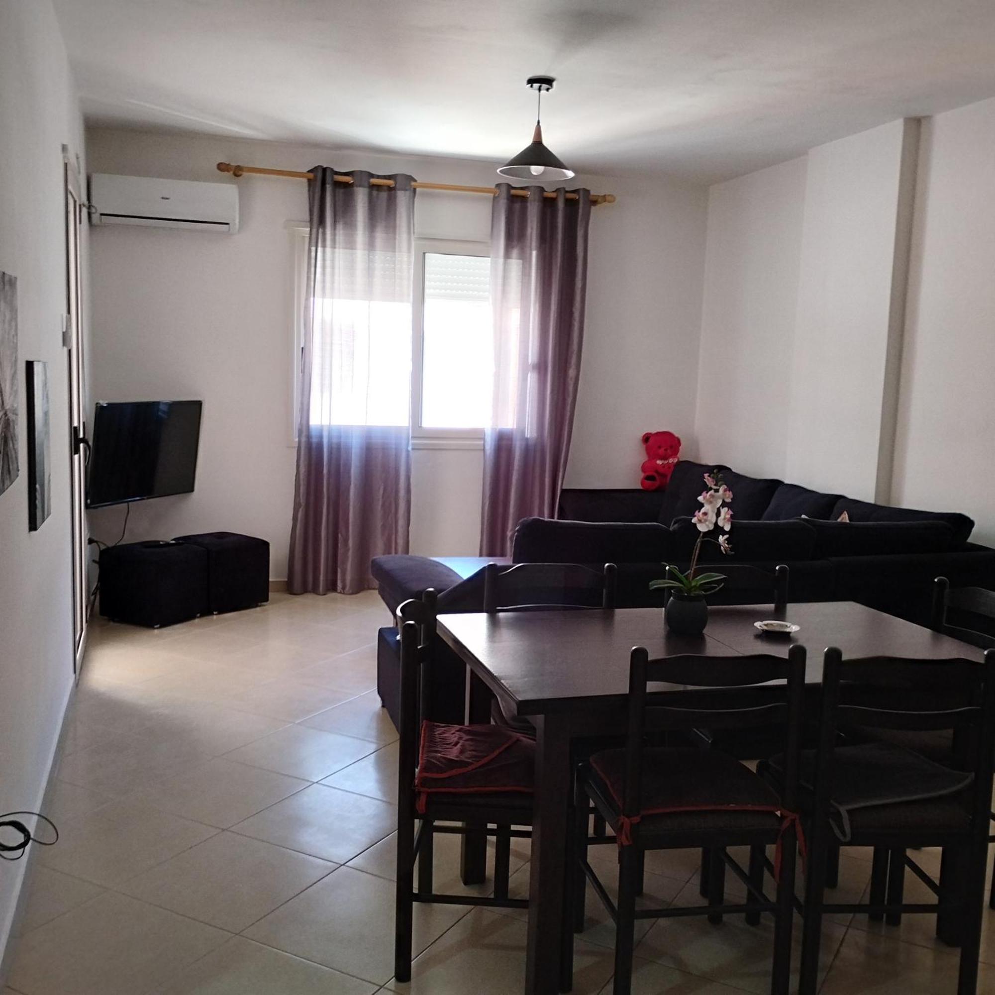 Hergi Apartament Vlorë Buitenkant foto