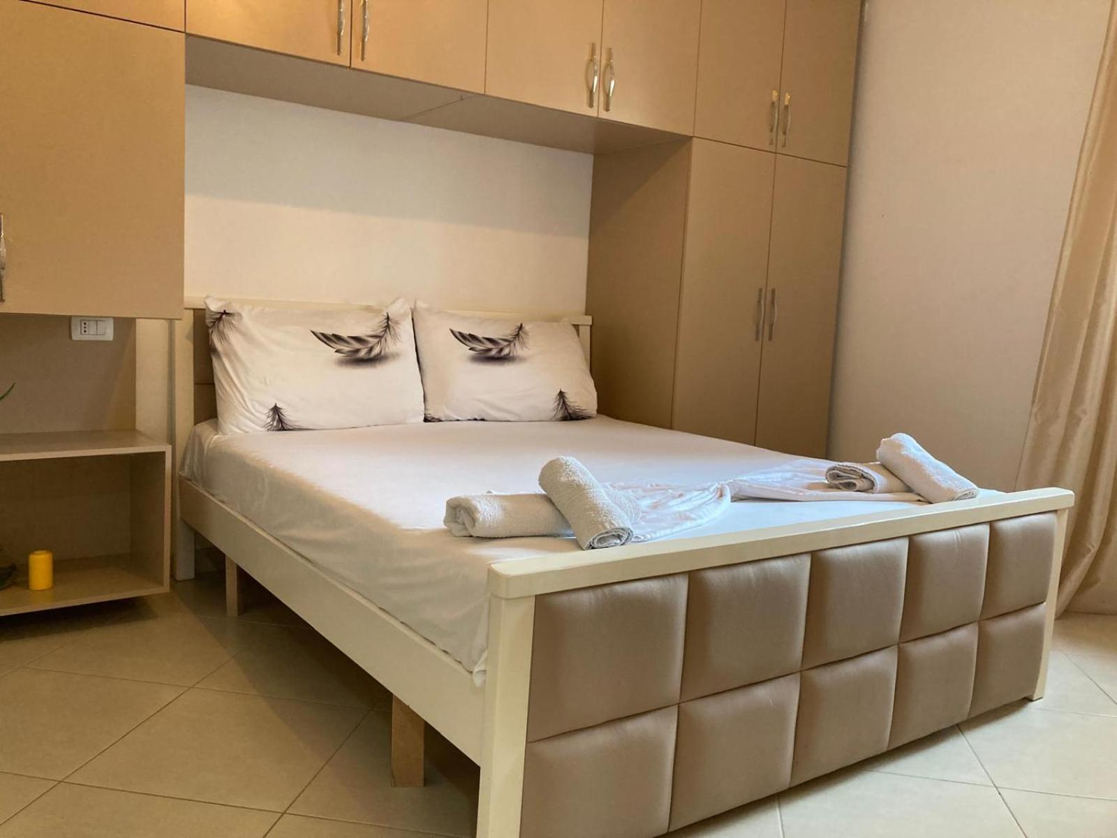 Hergi Apartament Vlorë Buitenkant foto